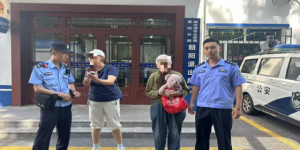 冰城公安：烈日为笺，汗水为墨，藏蓝书写 奉献