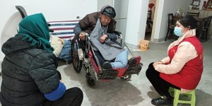 巢湖民政开展12.5国际志愿者日关爱残疾老人活动